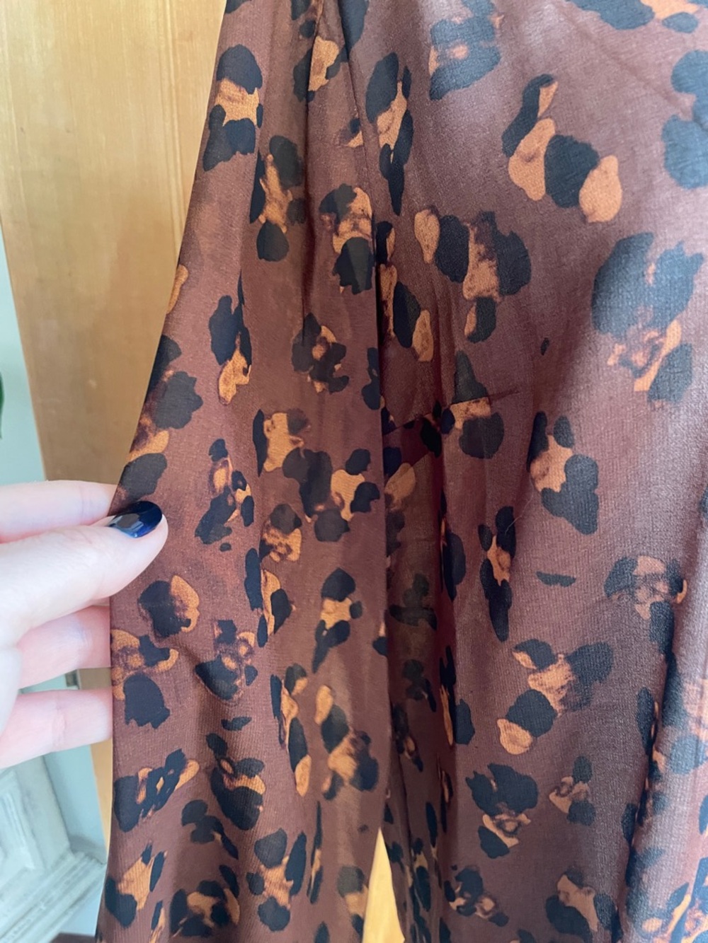 Cabi Gorgeous Semi Sheer Brown Animal Print Ruffle Neck Blouse Small - Picture 10 of 15